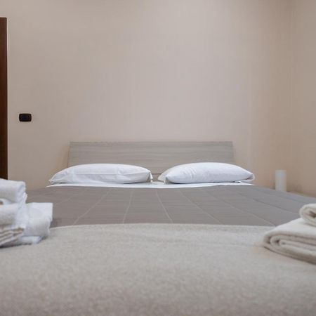 Casa Vacanze Alla Maison 피우미치노 외부 사진