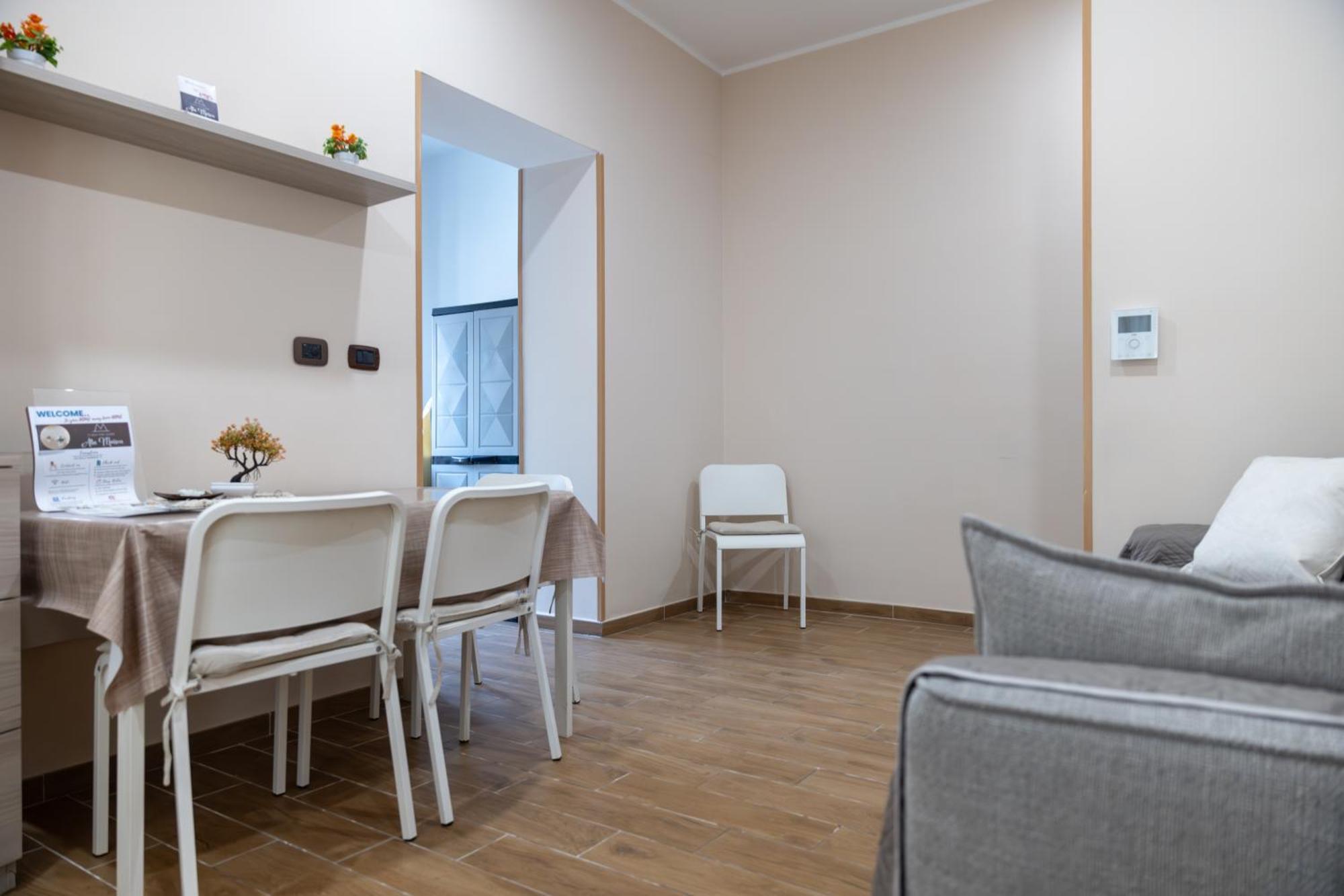 Casa Vacanze Alla Maison 피우미치노 외부 사진